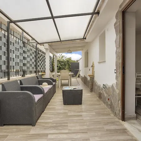 Letizia House * شينيسي