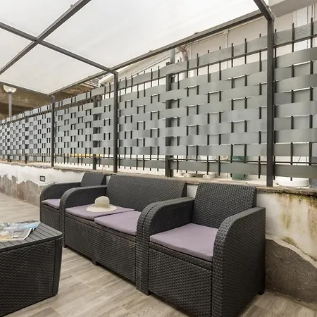 Letizia House Apartmán *