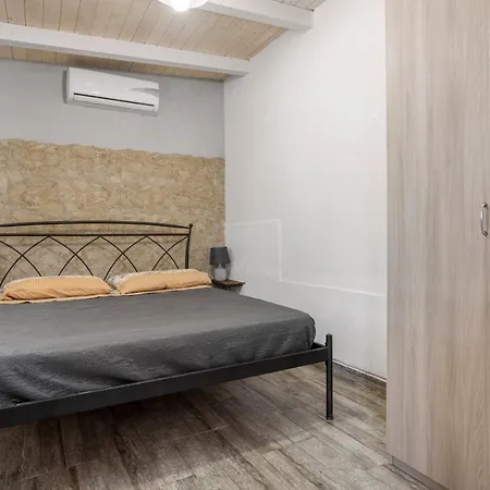 Letizia House Apartment