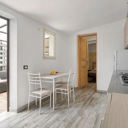 Apartment Letizia House *